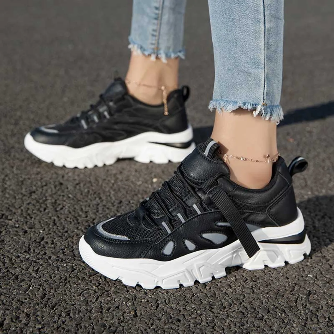 Black Decorated Casual Sport Sneaker